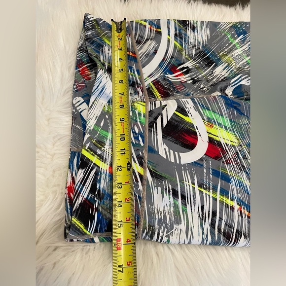 Gapfit Performance Cropped Leggings - Picture 5 of 8